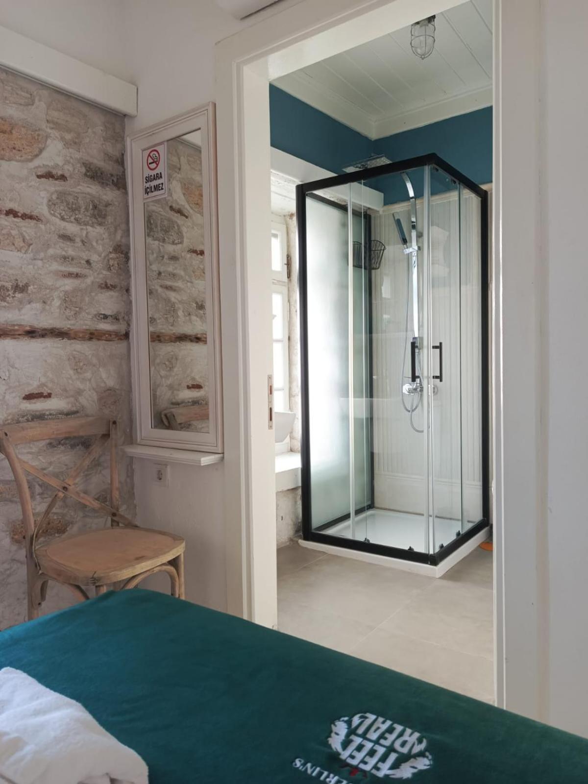 Berlin'S Guest House Urla Exterior photo