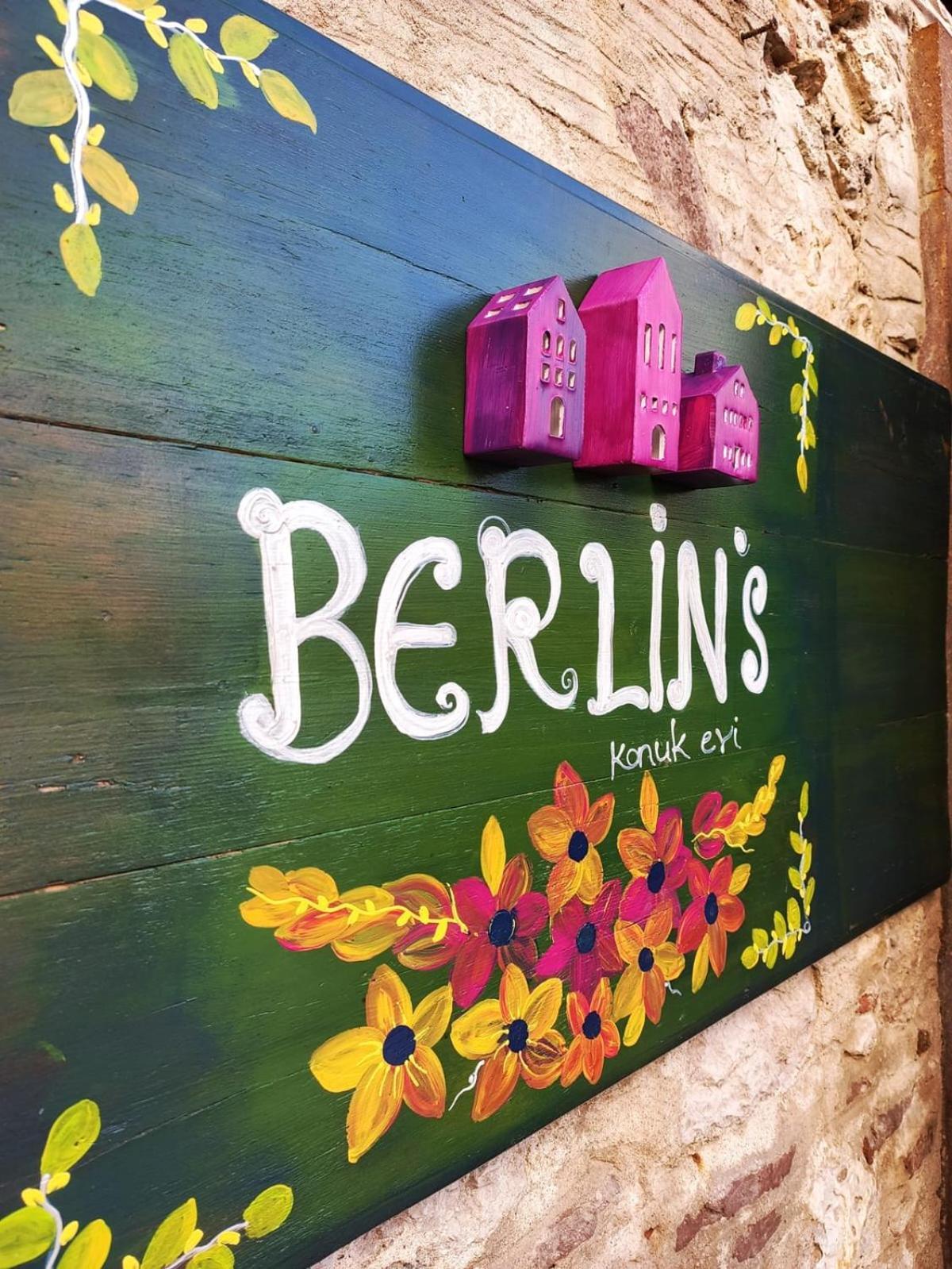 Berlin'S Guest House Urla Exterior photo